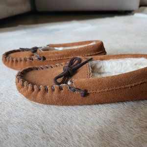 Minnetonka Moccasins winter slippers kids